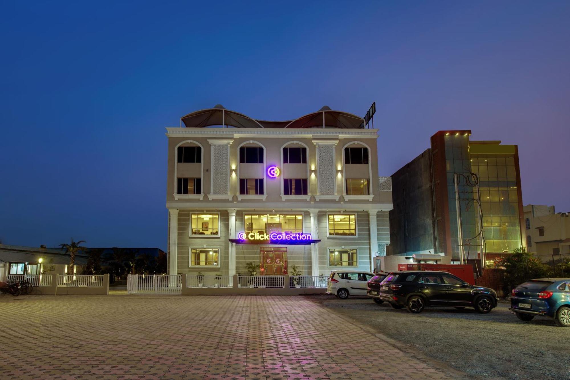 Click Collection Grand Gateway Варанасі Екстер'єр фото